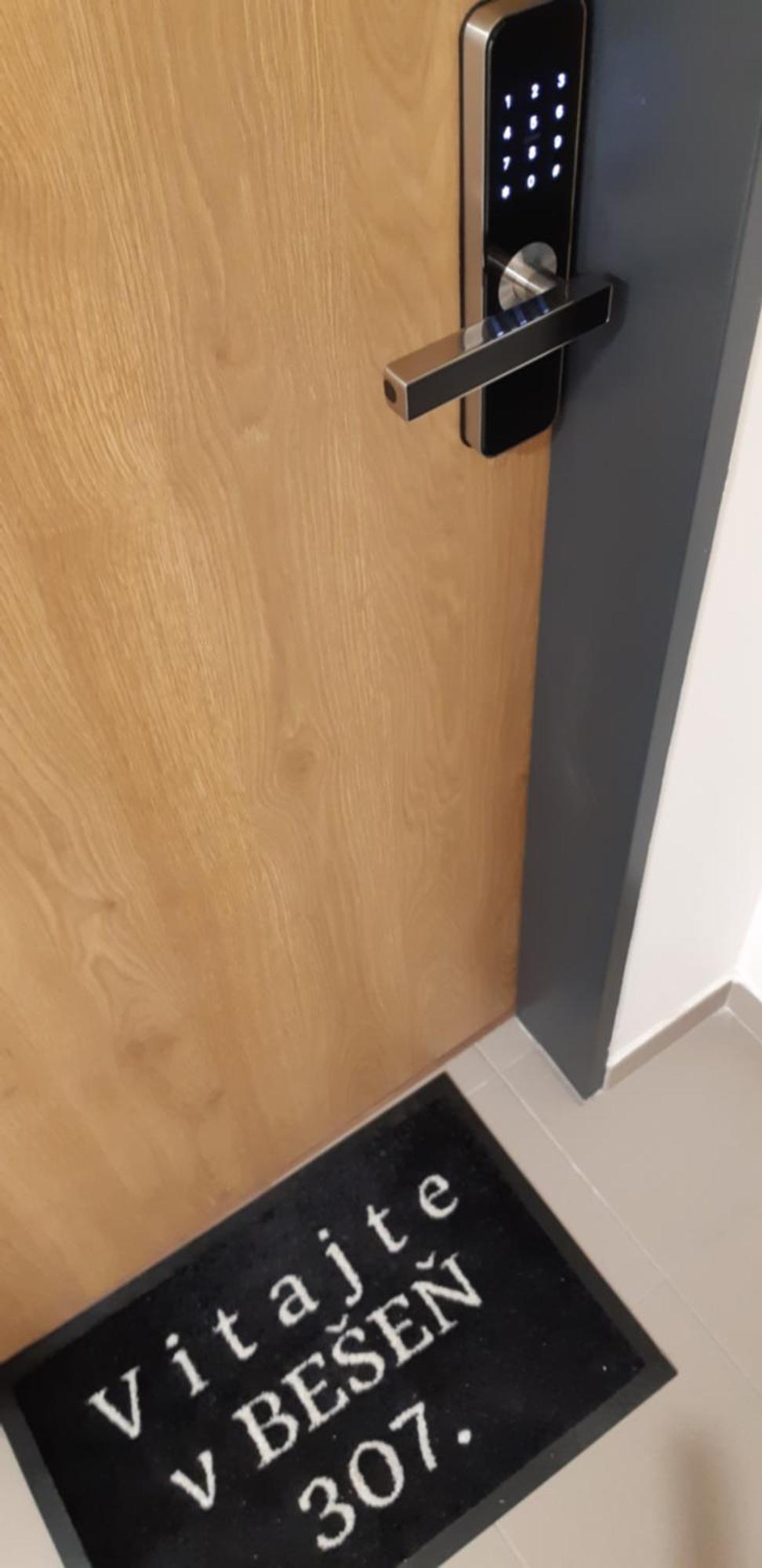 Apartman Besen 307 Bešeňová Exteriör bild